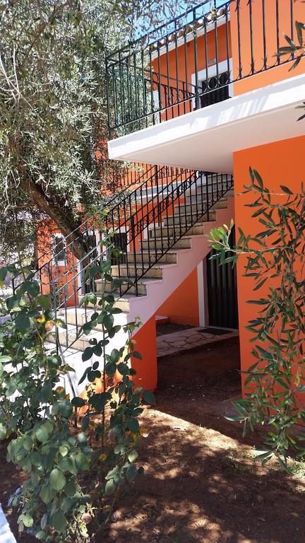 Sofia Apartments Μπούκαρι Εξωτερικό φωτογραφία