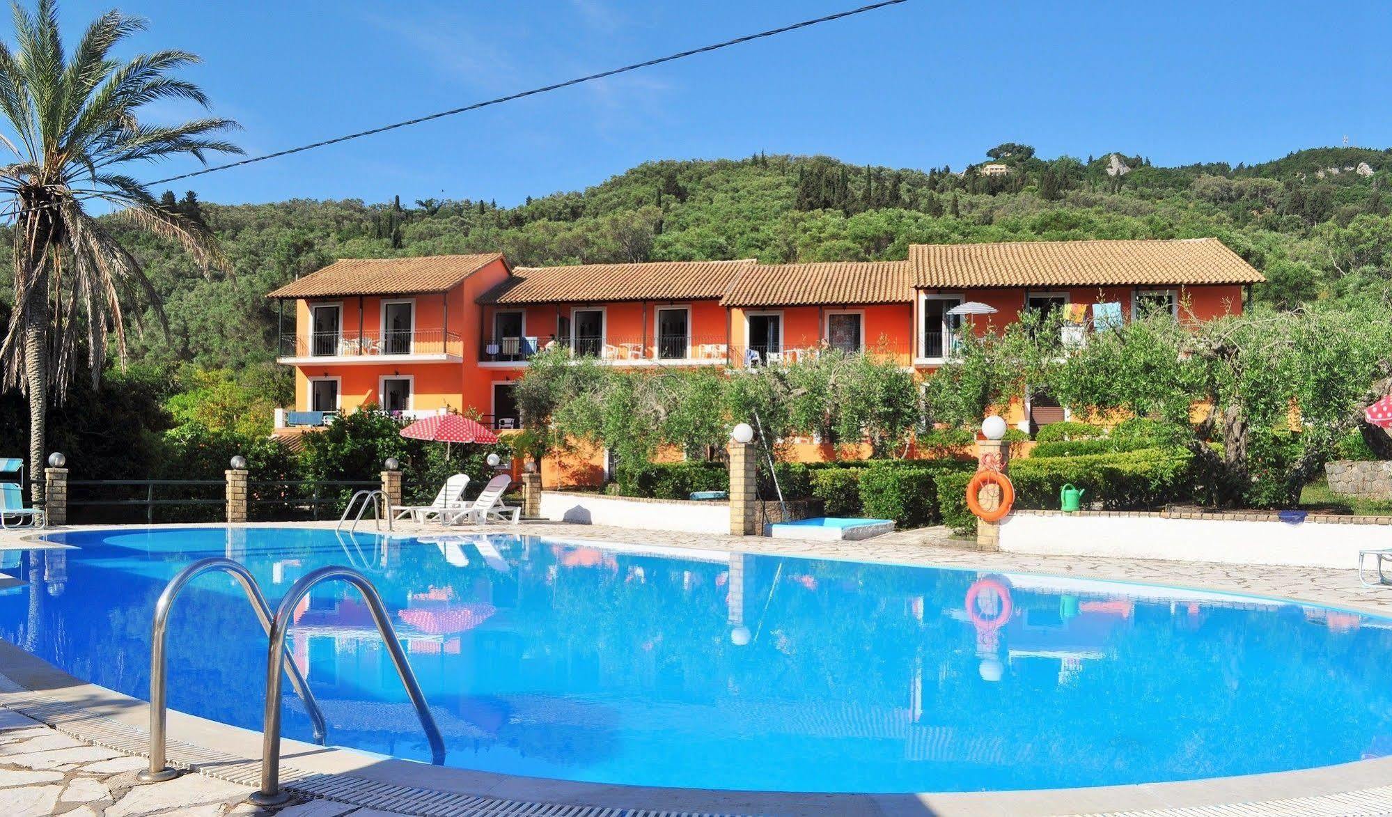 Sofia Apartments Μπούκαρι Εξωτερικό φωτογραφία