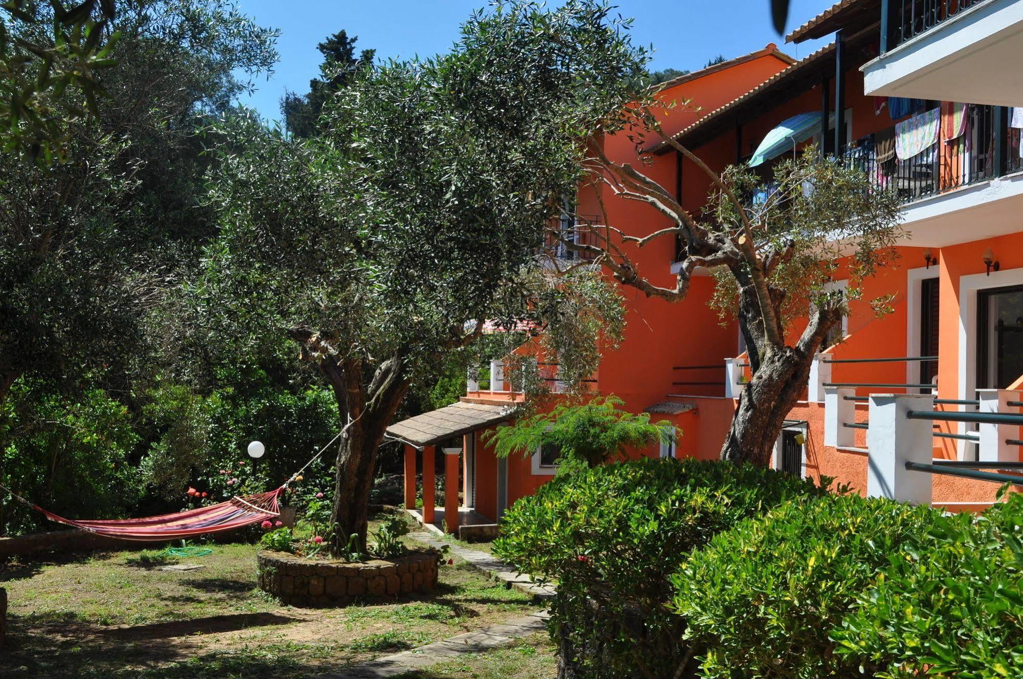 Sofia Apartments Μπούκαρι Εξωτερικό φωτογραφία